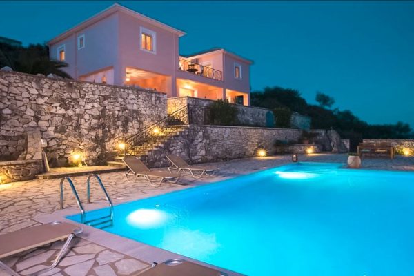 LEFKADA FTERNO Luxury Villa, 155m² 550,000€