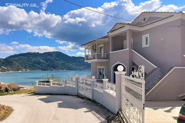 Sale of villa 320 m², land 2200 m² Sveti Stefan (Свети Стефан), Montenegro